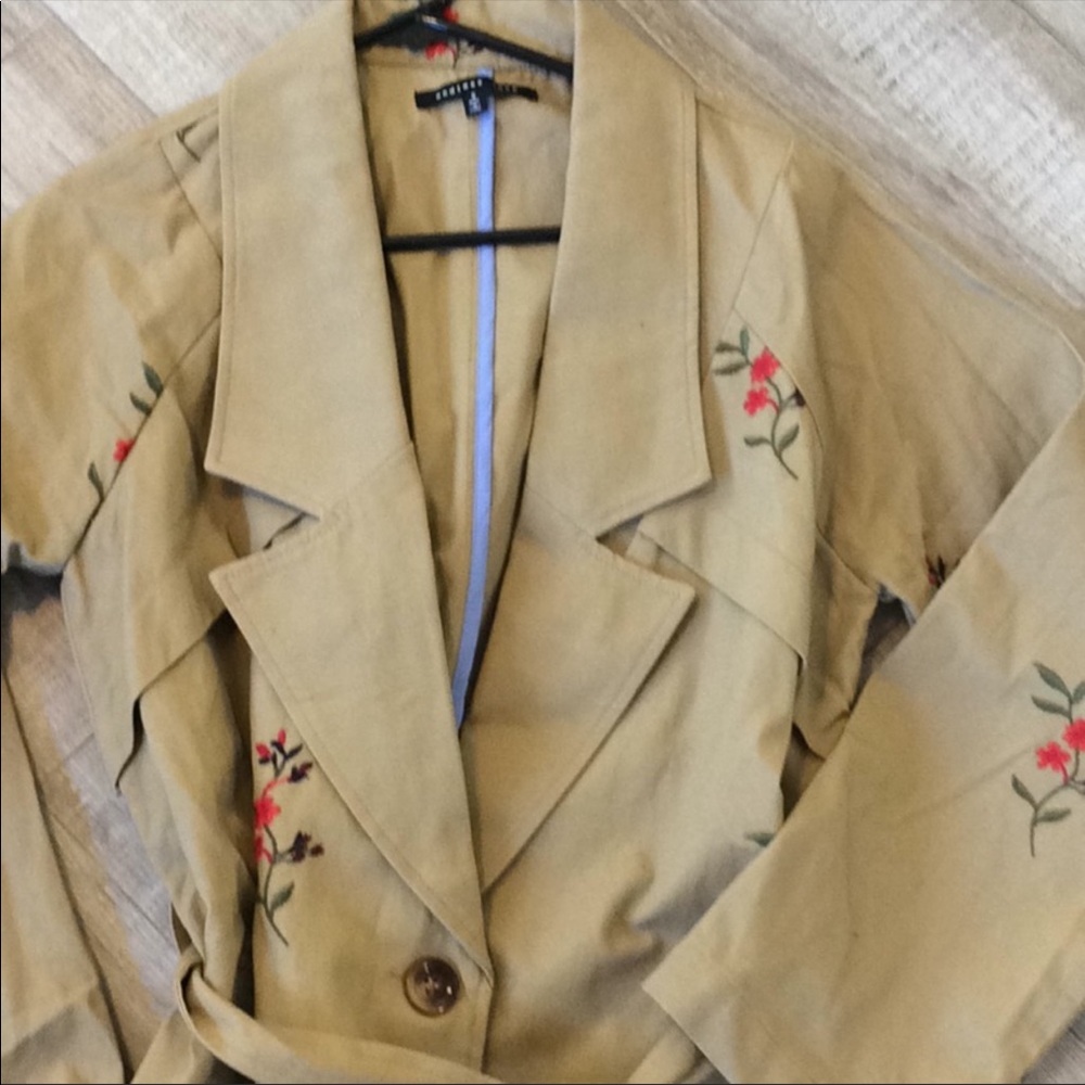 NWOT Nasty Gal Khaki Embroidered Trench Coat - Picture 5 of 8